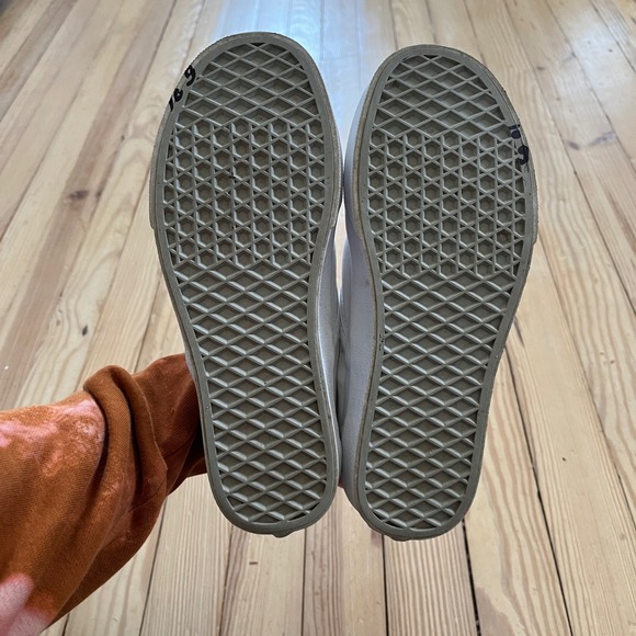 Vans Classic Slip-On White Canvas Skate Shoes Men 6.5 Womens 8.0 Low Top Sneaker - Picture 7 of 9